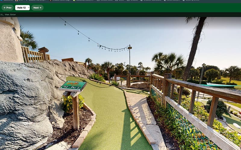 The tee at Hole 12