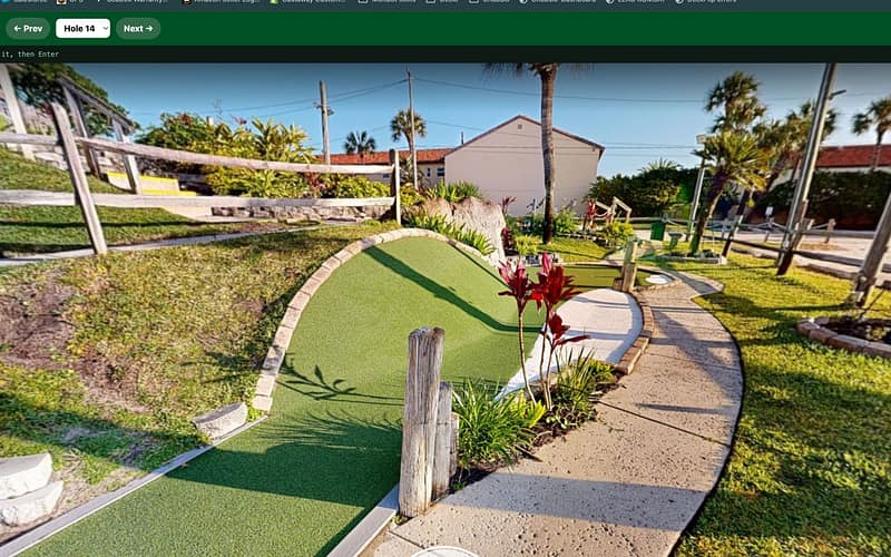The tee at Hole 14